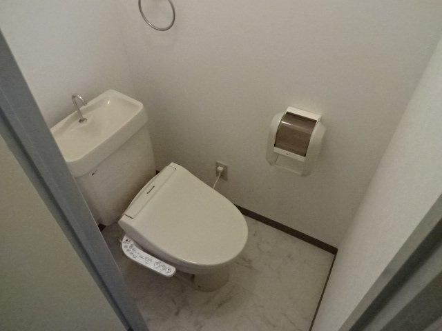 �y�g�C���z�@