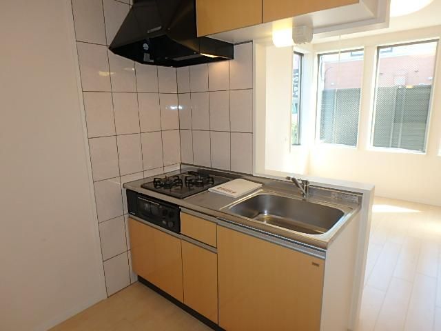 �y�L�b�`���z�@