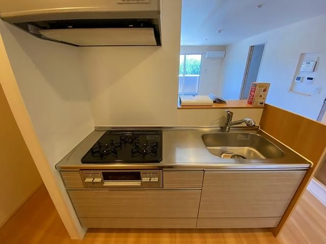 �y�L�b�`���z�@