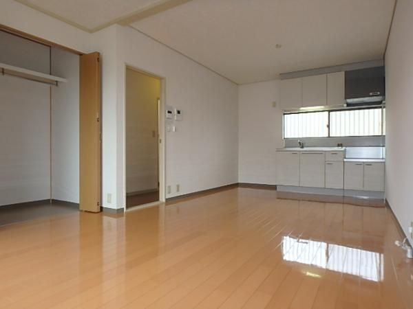 �y���ԁE���r���O�z�@