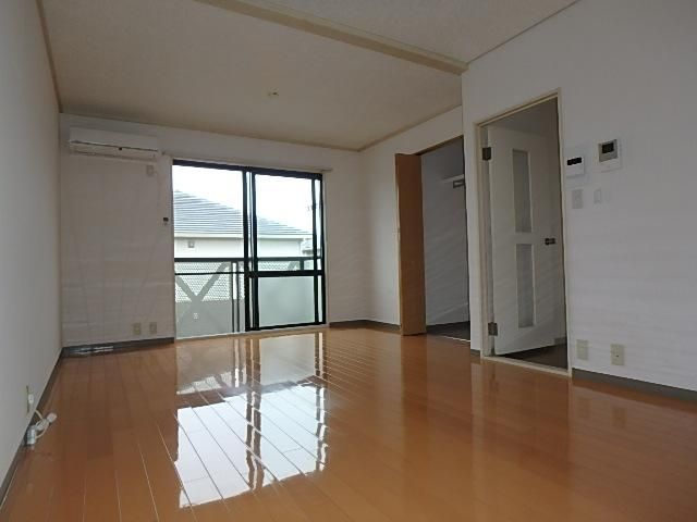 �y�����E���r���O�z�@