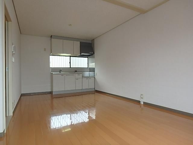 �y�����E���r���O�z�@