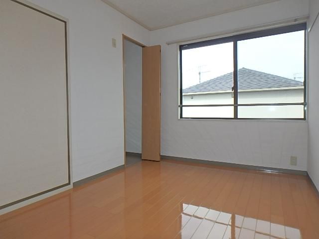 �y�����E���r���O�z�@