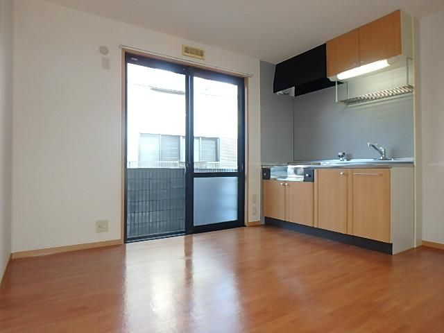 �y���ԁE���r���O�z�@