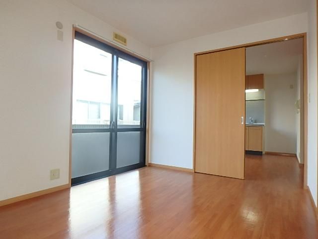 �y���̑��ݔ��z�@