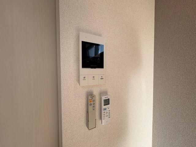 �y�Z�L�����e�B�z�@