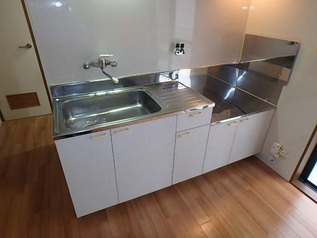 �y�L�b�`���z�@