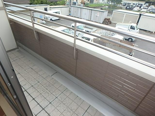 yoRj[z@