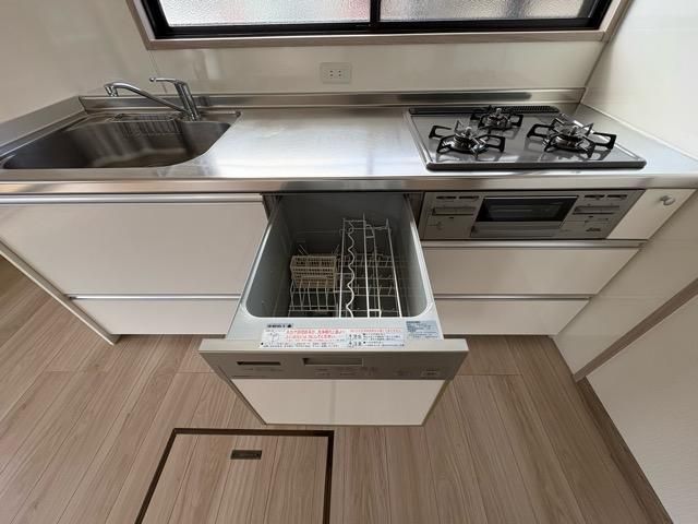 �y���]�z�@