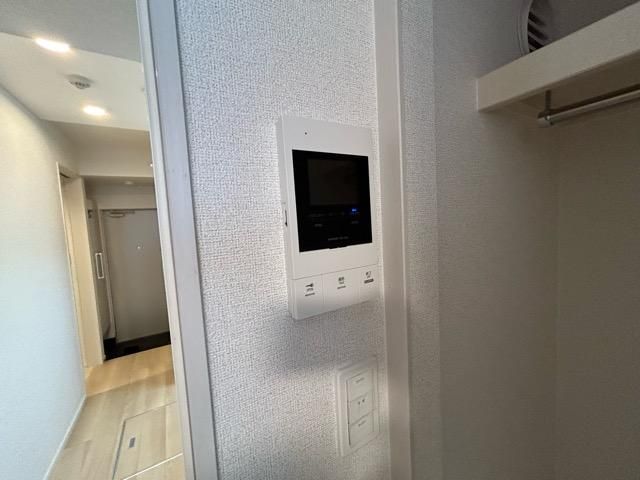 �y�Z�L�����e�B�z�@