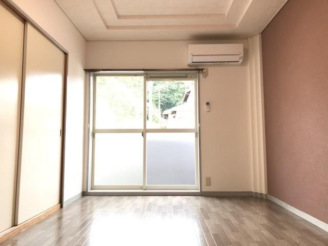 �y���ԁE���r���O�z�@