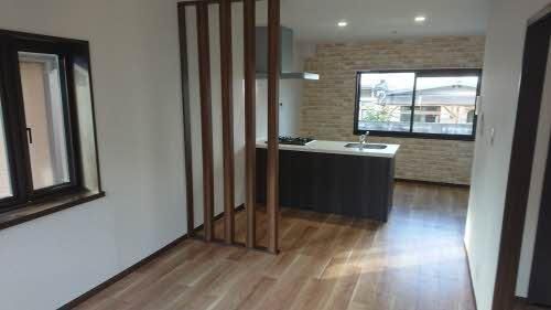 �y���ԁE���r���O�z�@���Ζʎ��L�b�`���Ƀ��j���[�A������܂���