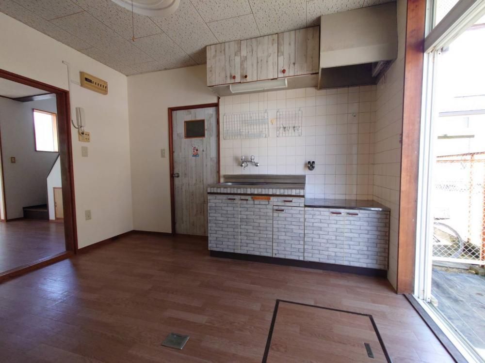 �y���ԁE���r���O�z�@��1�K��L�c�j�ƃL�b�`����