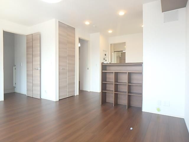 �y���ԁE���r���O�z�@