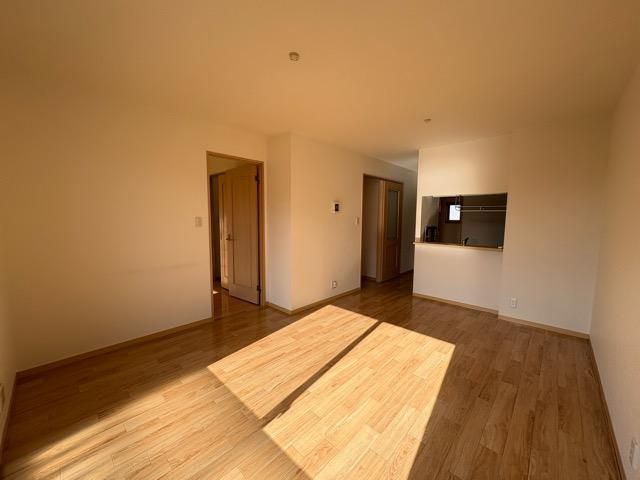 �y���ԁE���r���O�z�@