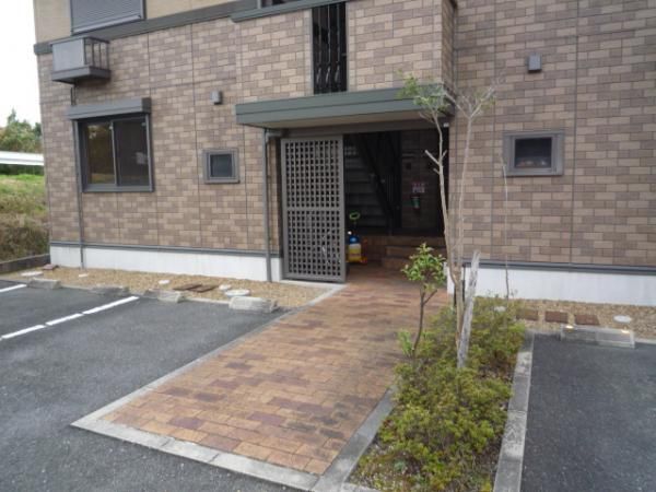 �y�G���g�����X�z�@