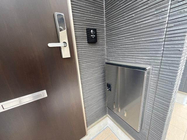 �y�G���g�����X�z�@