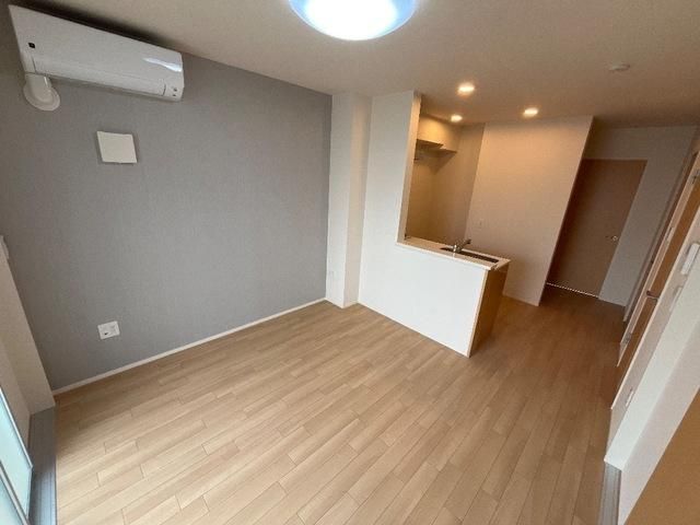 �y���ԁE���r���O�z�@