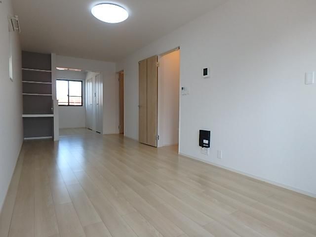 �y���ԁE���r���O�z�@