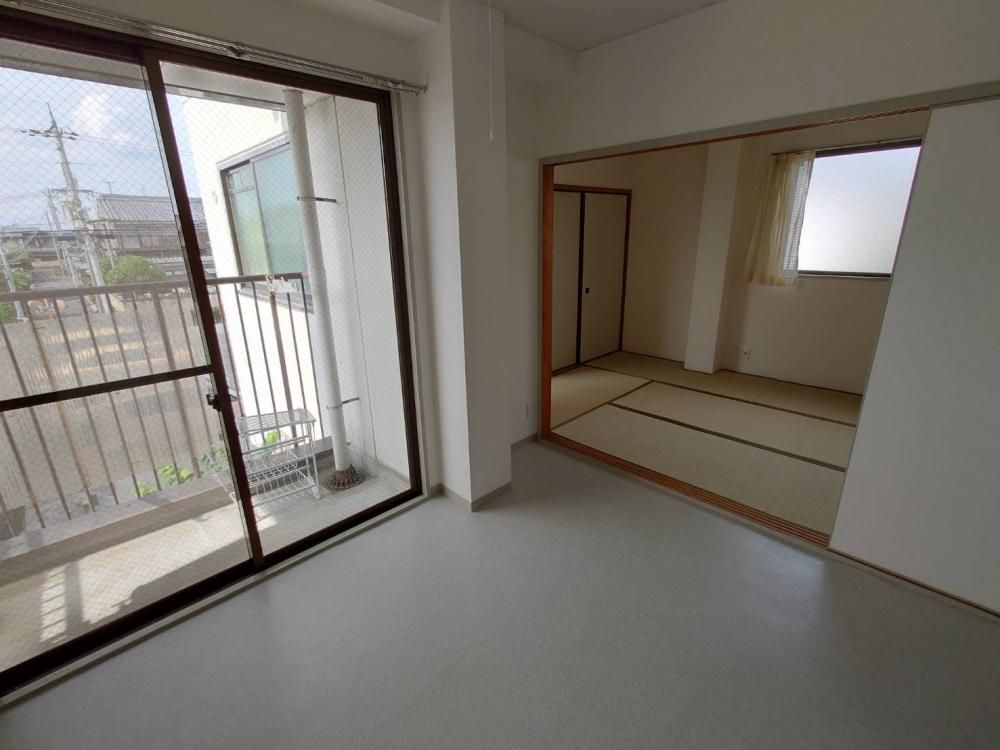 �y���ԁE���r���O�z�@