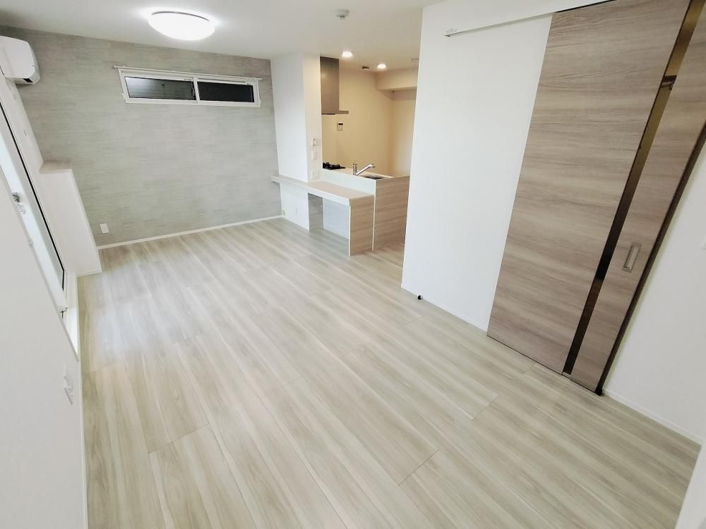 �y�����E���r���O�z�@