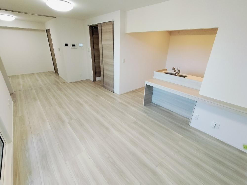 �y���ԁE���r���O�z�@