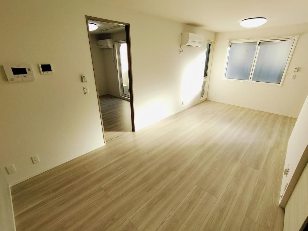 �y���ԁE���r���O�z�@