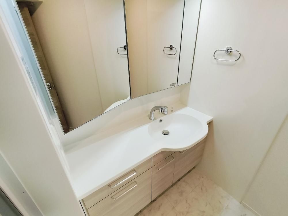 �y���ʏ��z�@