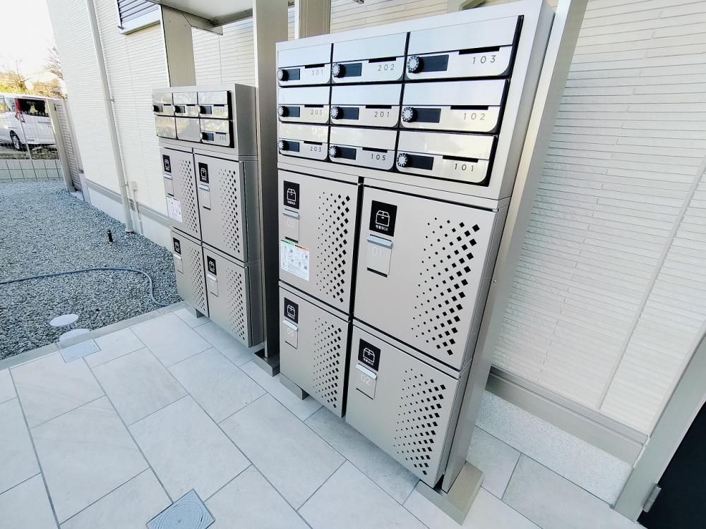 �y�G���g�����X�z�@