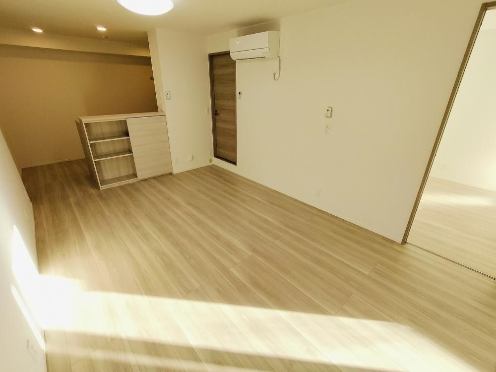 �y�����E���r���O�z�@