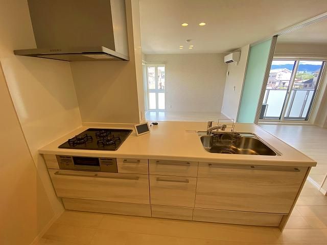 �y�L�b�`���z�@