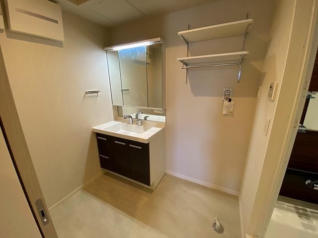 �y���ʏ��z�@