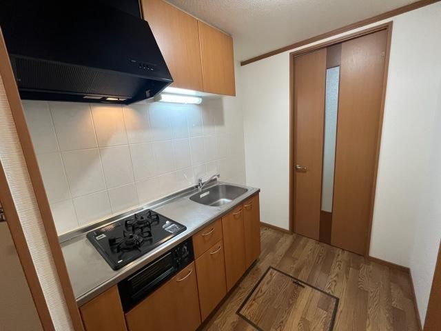 �y�L�b�`���z�@