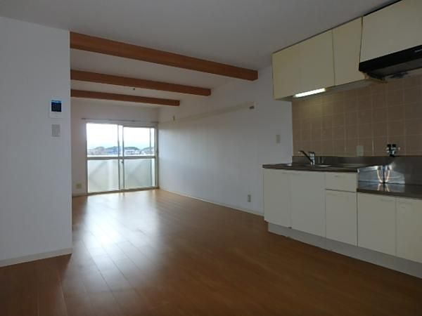 �y�����E���r���O�z�@