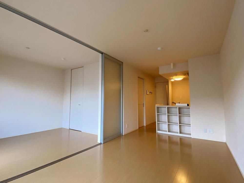 �y���ԁE���r���O�z�@