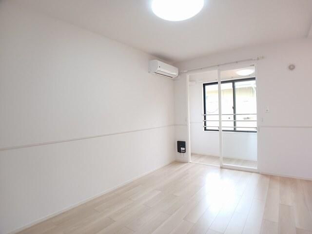 �y���ԁE���r���O�z�@