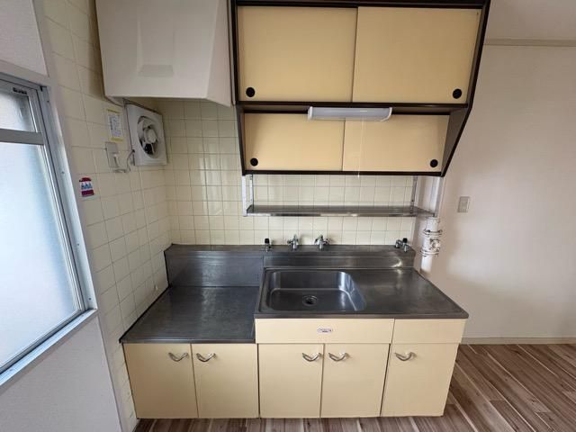 �y�L�b�`���z�@