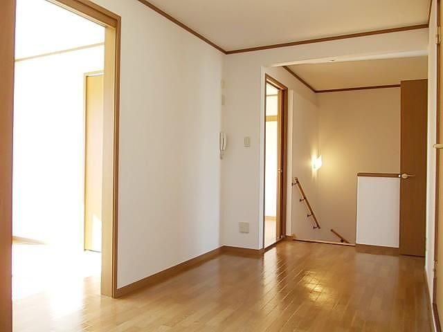 �y���ԁE���r���O�z�@