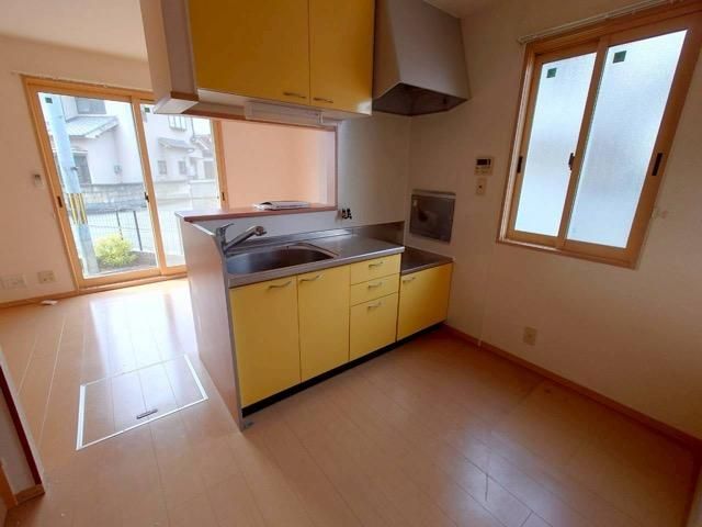 �y�L�b�`���z�@