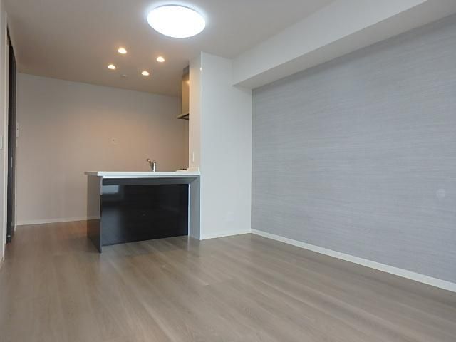 �y�����E���r���O�z�@