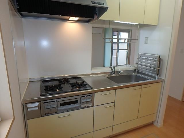 �y�L�b�`���z�@