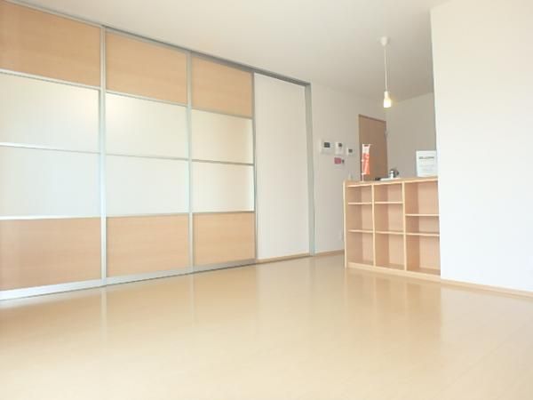 �y�����E���r���O�z�@