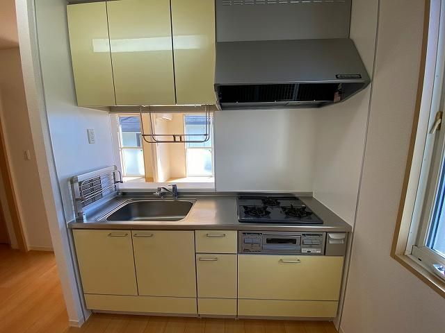 �y�L�b�`���z�@