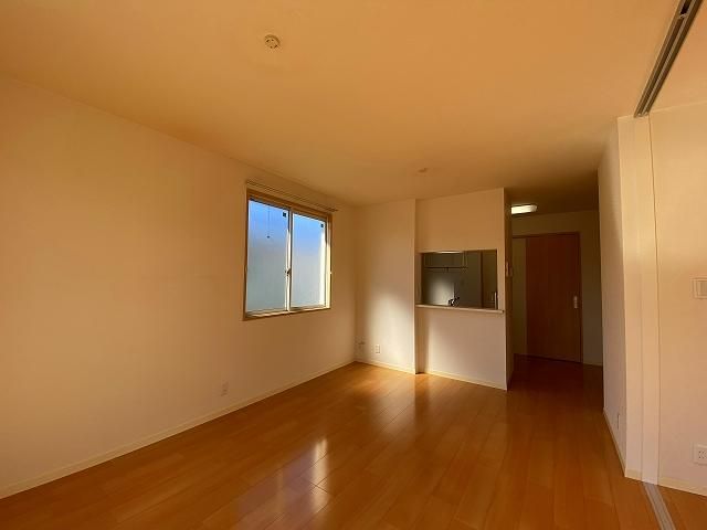 �y�����E���r���O�z�@