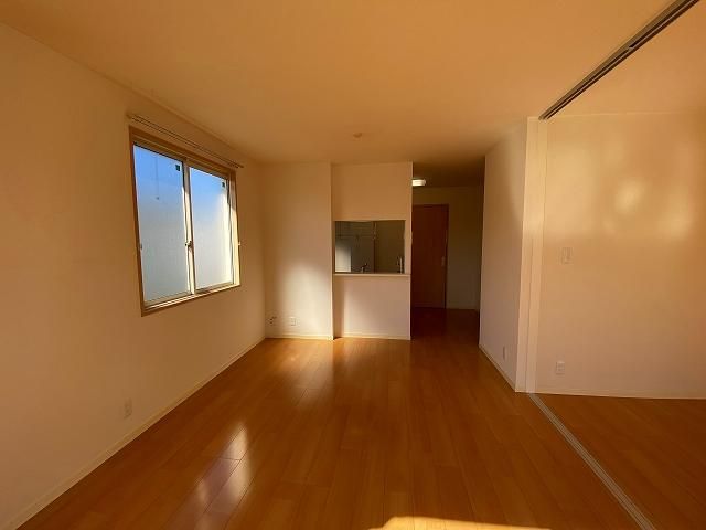 �y�����E���r���O�z�@