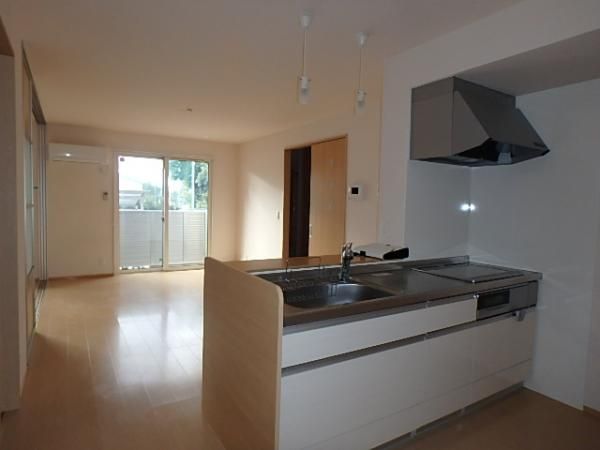 �y�����E���r���O�z�@