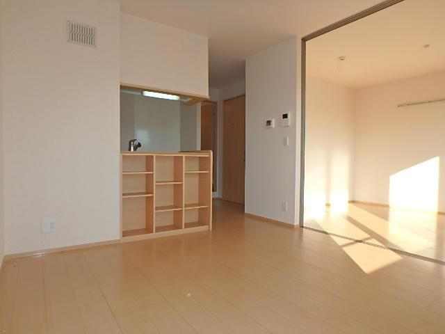 �y���ԁE���r���O�z�@