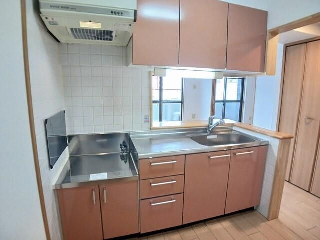 �y�L�b�`���z�@