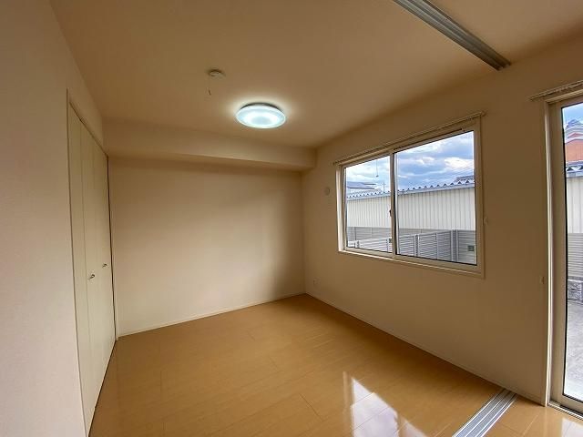 �y�q�������z�@