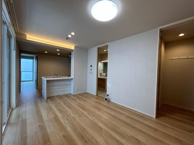 �y���ԁE���r���O�z�@